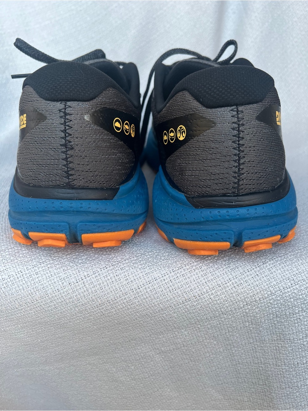Brooks Men’s Gray and Blue Trail Running Shoe with Orange Outsole - Picture 8 of 16